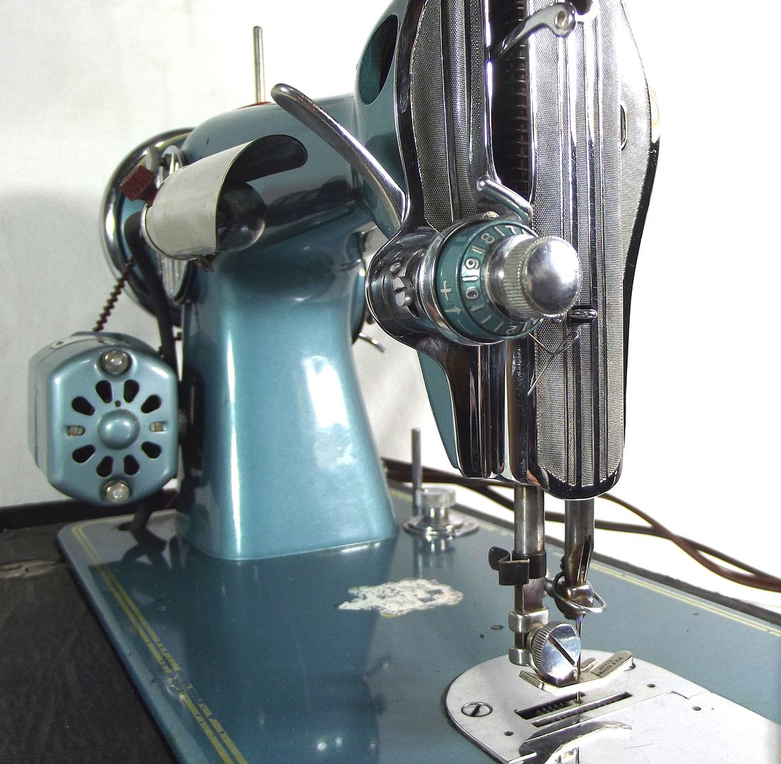 Vintage PREMIERZENITH Super DeluxeMetallic BlueSewing Machine