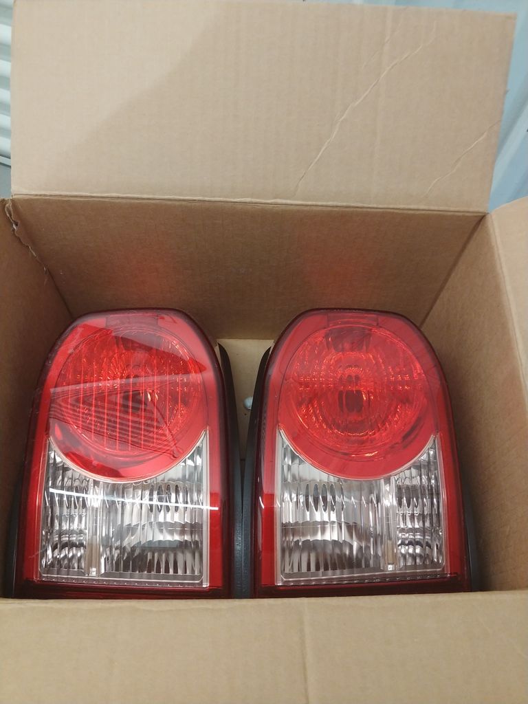 Selling FJ OEM Lights (Headlights, Tail Lights, Turn Signals) Toyota