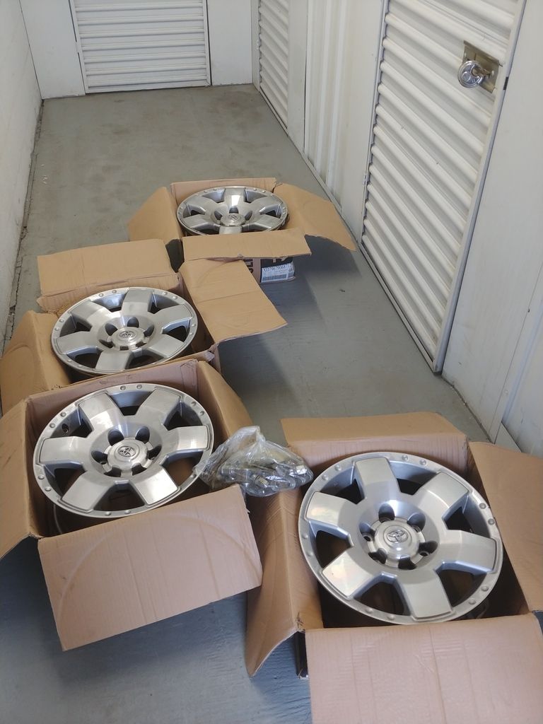 Selling FJ OEM Lights (Headlights, Tail Lights, Turn Signals) Toyota