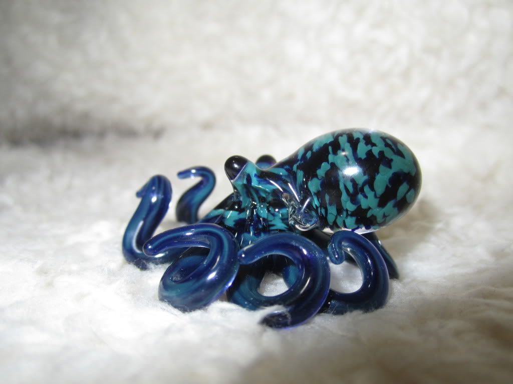 Glass Octopus campy attributes