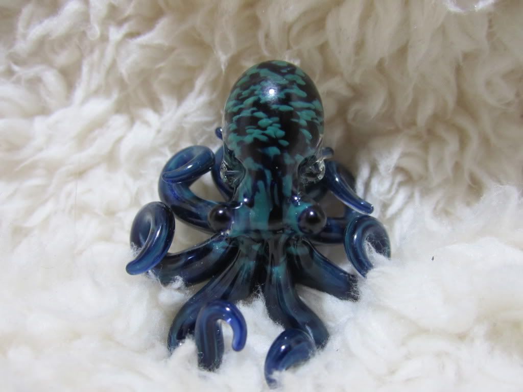 glass octopus campy attributes