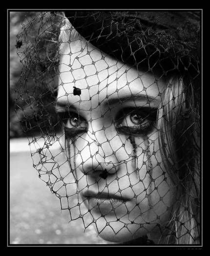 goth photo: Tears sad-goth-girl-with-black-tears.jpg